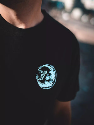 Trust No One Shirt - INKVADER
